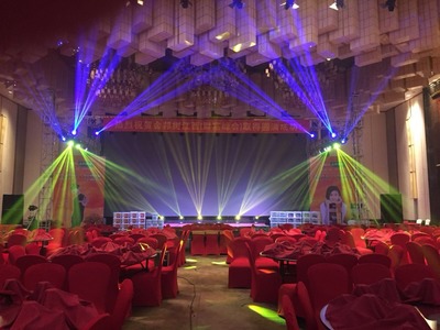 光影与声浪的完美交响 解析江西金邦树财富峰会的舞台灯光音响设计